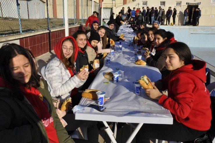 Söğütspor evinde farklı kazandı