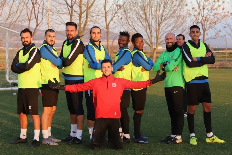 Menemenspor kötü gidişat için kurban kesti