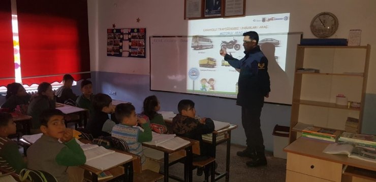 Servis araçlarına denetim, şoförlere seminer