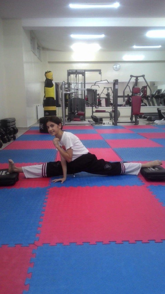 Şuhutlu Ebrar Eroğlu Wushu Kung Fu Türkiye Şampiyonası’nda Türkiye 3.’sü oldu