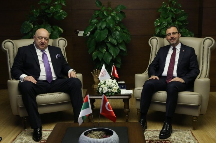 Bakan Kasapoğlu, Bulgar mevkidaşı ile bir araya geldi