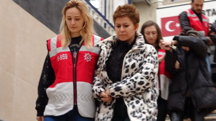 İranlı saadet zinciri çetesi üyeleri adliyeye sevk edildi