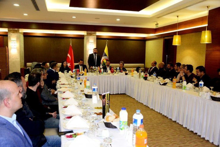 Malatya Fenerbahçeliler Derneğinde bayrak değişimi