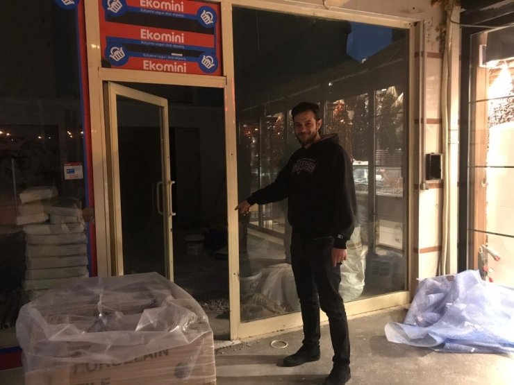 At arabalı kadın hırsızlar güvenlik kamerasına yakalandı