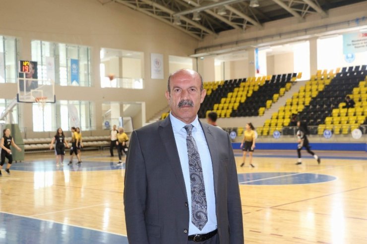 Siirt’te okullar arası basketbol turnuvası başladı