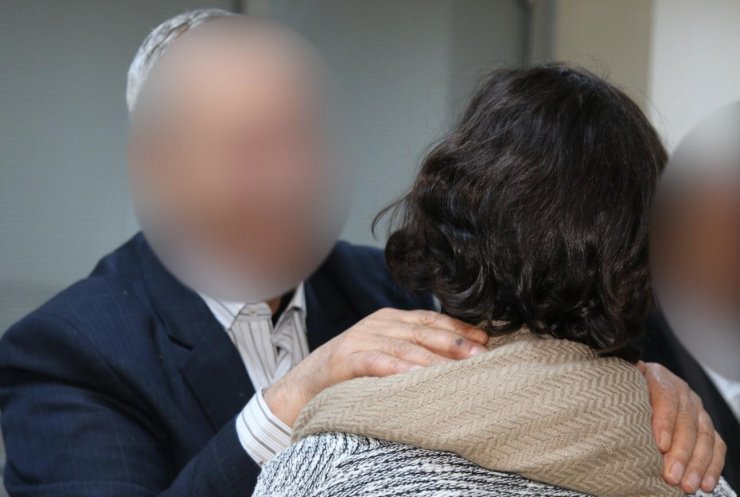 Siirt'te polisin iknası sonucu 2 terörist teslim oldu