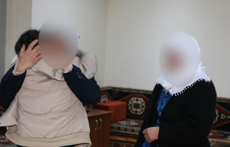 Siirt'te polisin iknası sonucu 2 terörist teslim oldu