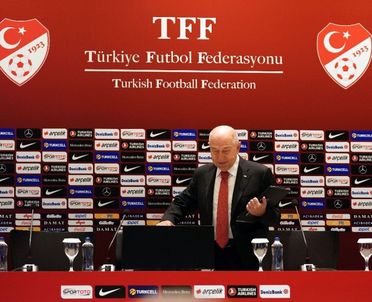 Nihat Özdemir: "Herkesin futbol ortamından şikayeti var ancak kimsenin çözüm önerisi yok"