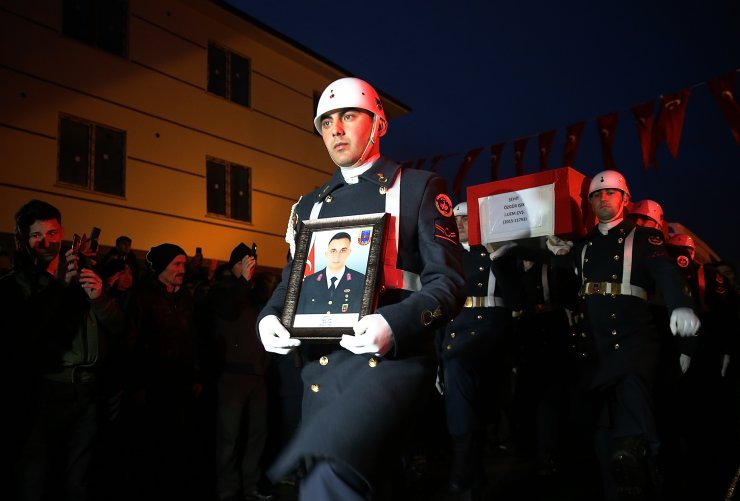 Van'da çığ düşmesi sonucu şehit olan askerin cenazesi memleketi Düzce'ye getirildi