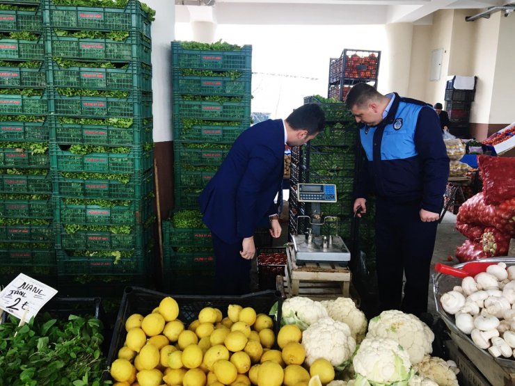 Zabıtadan esnafa ölçü ve tartı aleti uyarısı