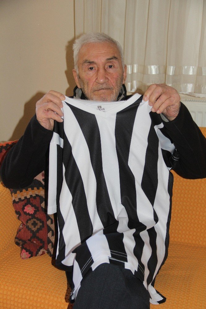 Türk futbolunun efsanesi yaşam mücadelesi veriyor