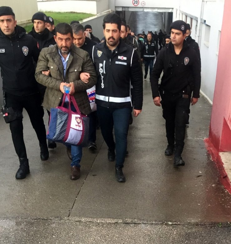 İhaleye fesat karıştırdığı öne sürelen 59 zanlı adliyeye sevk edildi