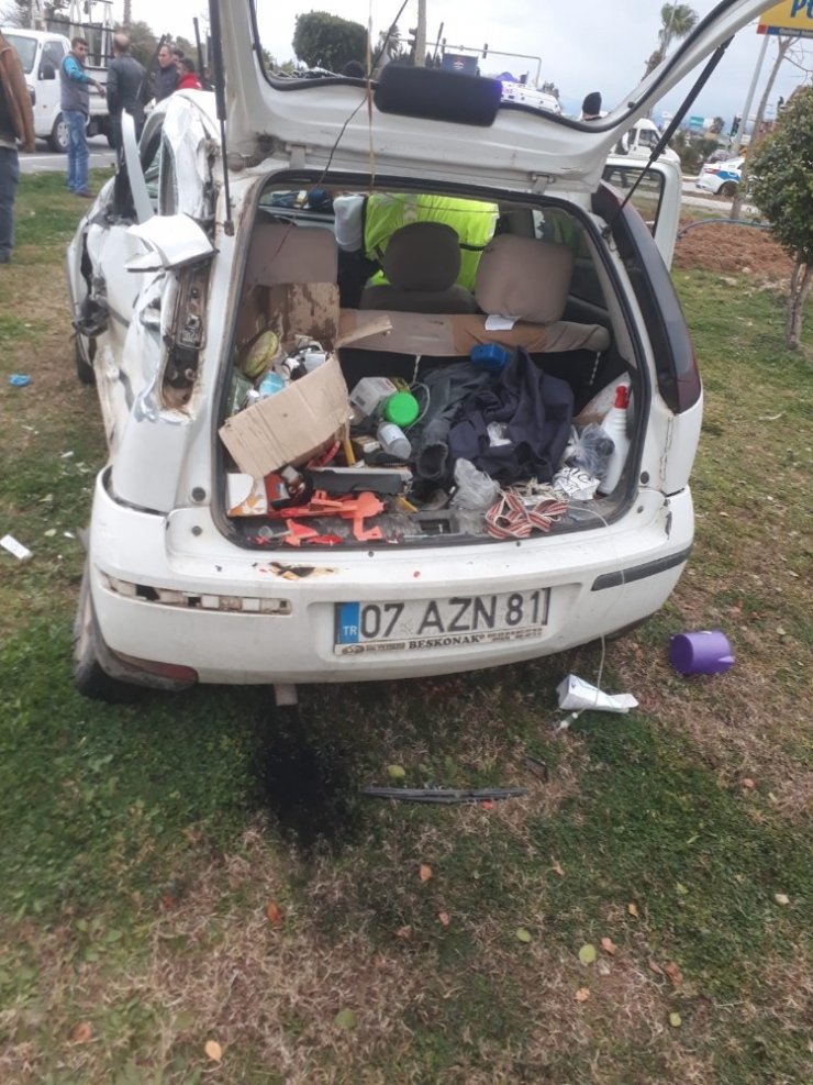 Otomobil ile otobüs çarpıştı, bir kişi ağır yaralandı
