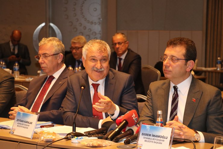 CHP'li büyükşehir belediye başkanlarının Adana toplantısı sona erdi