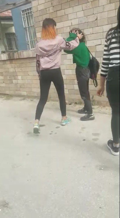 Denizli’de kız çocukları çete kurdu, kan donduran görüntüler ortaya çıktı