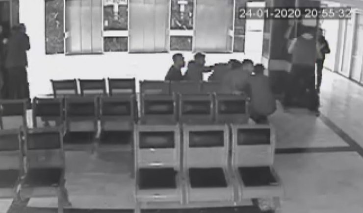 Elazığ depreminin şiddeti hastanedeki kameralara böyle yansıdı