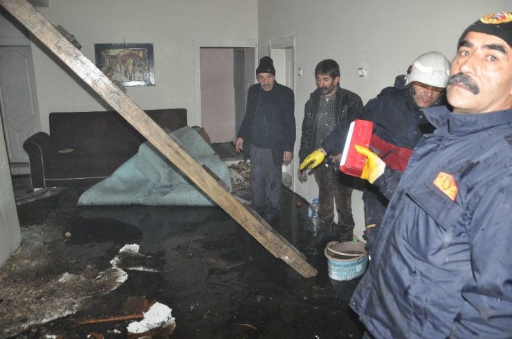 Yüksekova’da yangın