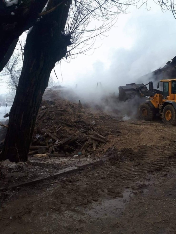 Isparta’daki ev yangınında 3 kardeş can verdi