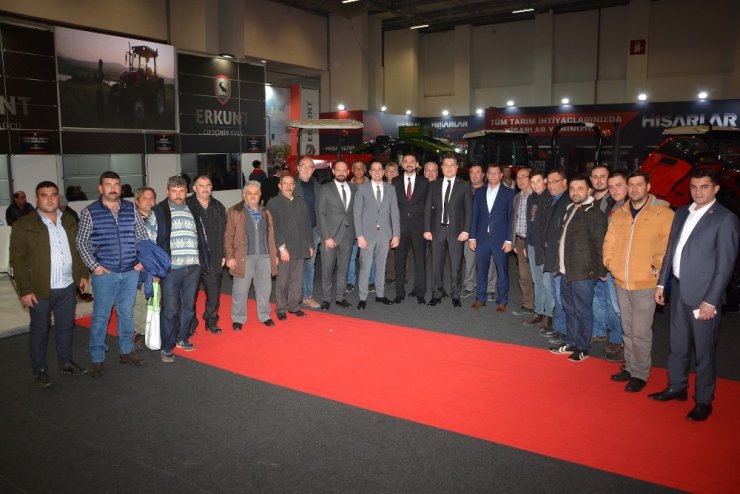 Erkunt Traktör Egeli çiftçilerin ilgisini gördü