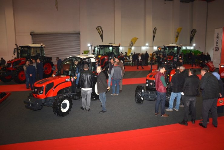 Erkunt Traktör Egeli çiftçilerin ilgisini gördü