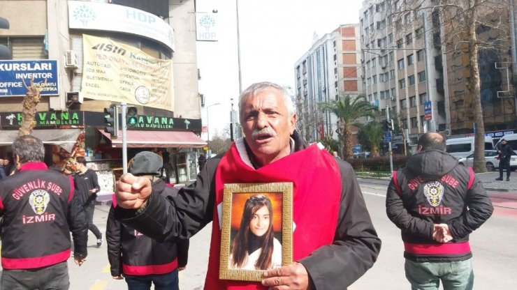 Diyarbakır’dan sonra evlat nöbetini İzmir’de sürdürüyor