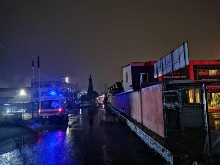 Kocaeli’de fabrika yangını korkuttu