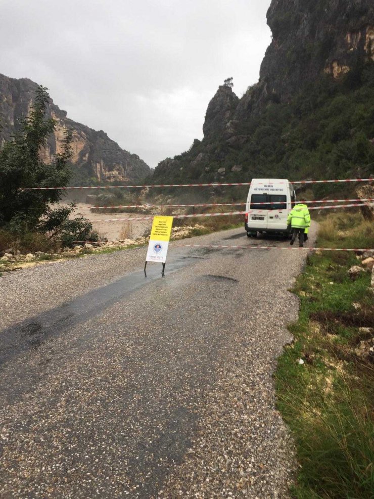 Mersin Büyükşehir Belediyesinde sağanak nedeniyle kriz masası oluşturuldu