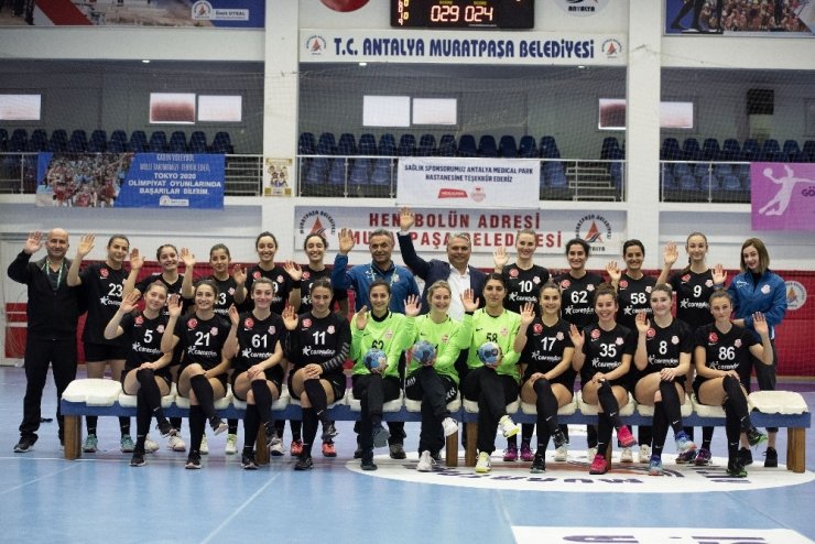 Başkan Uysal spordaki başarının sırrını anlattı: "Ülkemizin çocuklarına güveniyoruz"