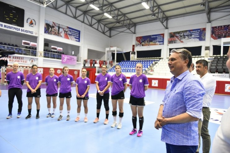 Başkan Uysal spordaki başarının sırrını anlattı: "Ülkemizin çocuklarına güveniyoruz"
