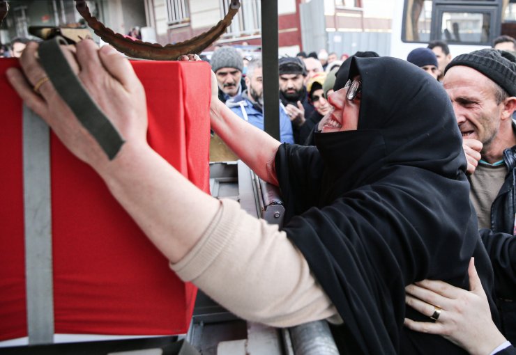 Van'daki çığ felaketinde şehit olan Uzman Onbaşı Erat, son yolculuğuna uğurlandı