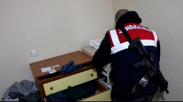 Siirt’te terör örgütü PKK’ya yardım eden 1 kişi gözaltına alındı