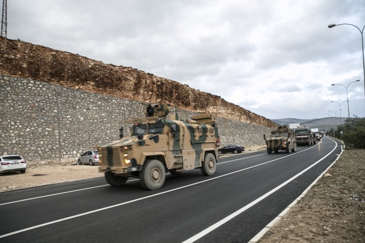 Suriye sınırına 200 araçlık askeri konvoy gönderildi