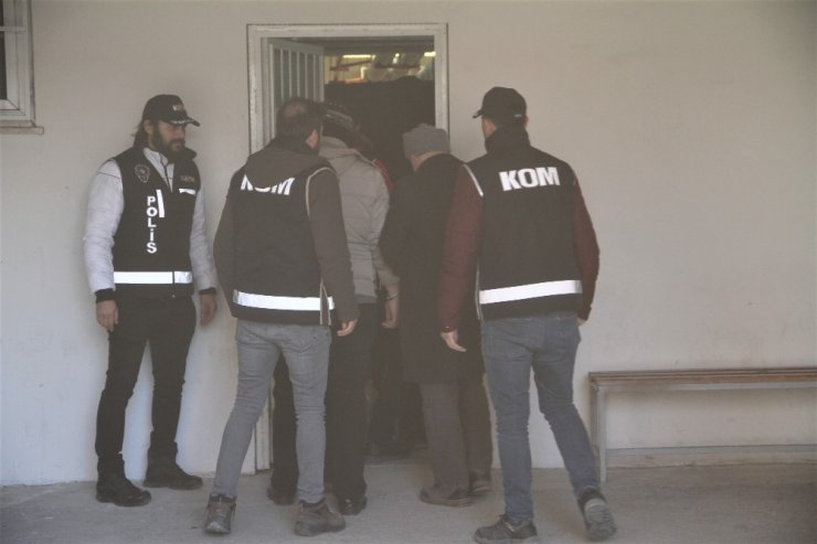 Bursa merkezli FETÖ/PDY operasyonu: 13 gözaltı