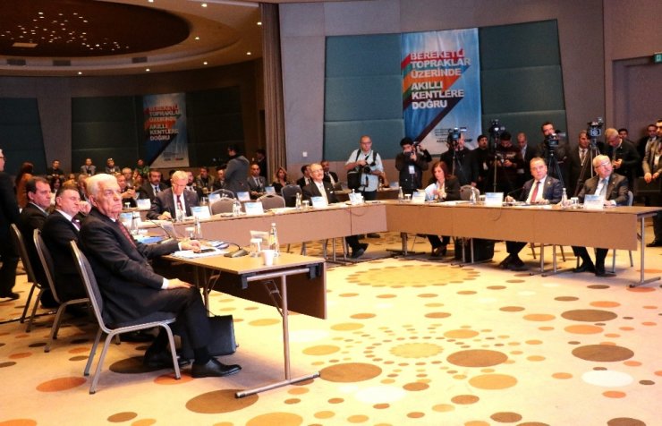 CHP’li büyükşehir belediye başkanları Adana’da buluştu