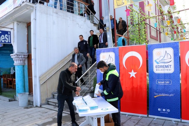 Van'daki çığda hayatını kaybedenler için hatim indirildi