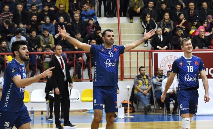Efeler Ligi: Sorgun Belediye: 1 - Halkbank Ankara: 3