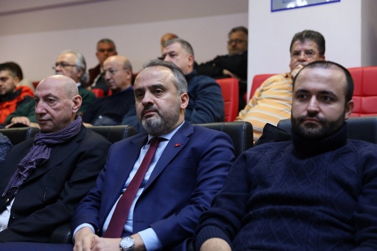 Büyükşehir’in efeleri Galatasaray’a set vermedi