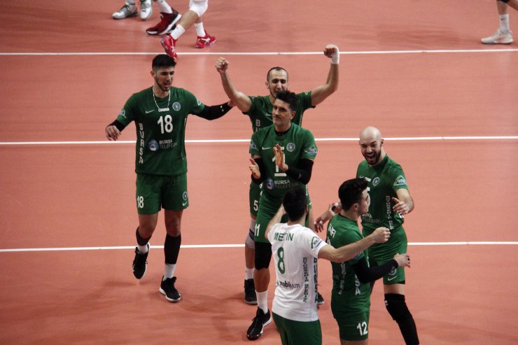 Voleybol: AXA Sigorta Efeler Ligi