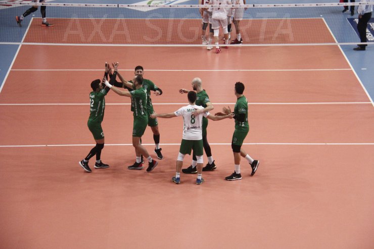 Voleybol: AXA Sigorta Efeler Ligi