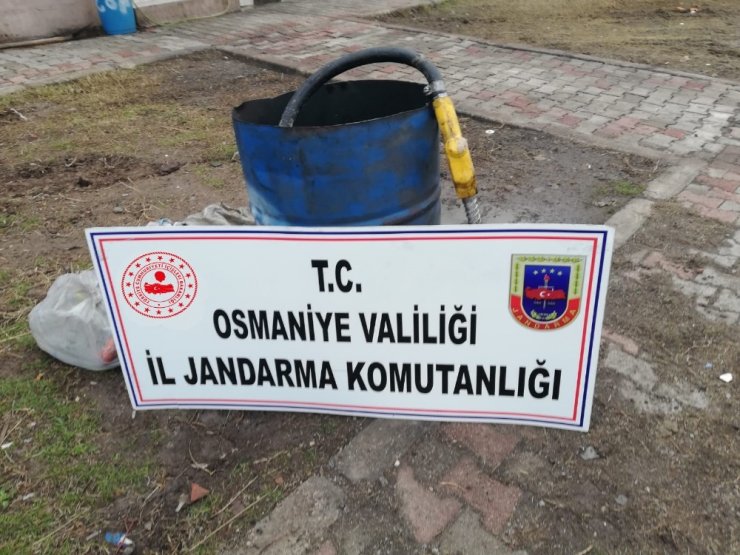 Osmaniye’de Jandarma, 24 bin 600 litre kaçak akaryakıt ele geçirdi