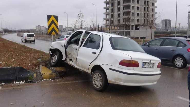 Kilis’te trafik kazası: 3 yaralı