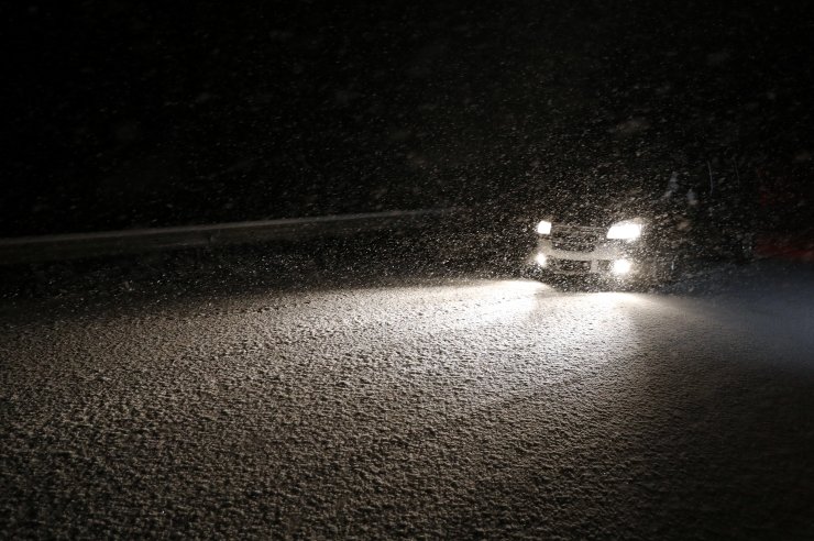 Kırklareli'de yoğun kar etkili oluyor