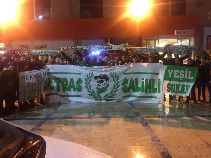 Taraftarlar yeşil-beyaz için kenetlendi