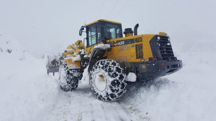 Siirt’te 104 köy yolu ulaşıma kapandı