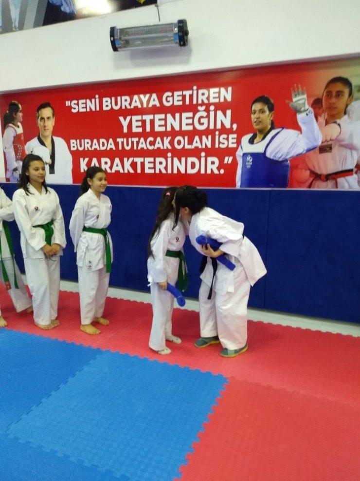 Şuhut’ta öğrenciler kuşak sınavında ter döktü