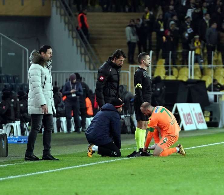 Süper Lig: Fenerbahçe: 0 - Aytemiz Alanyaspor: 1 (İlk yarı)