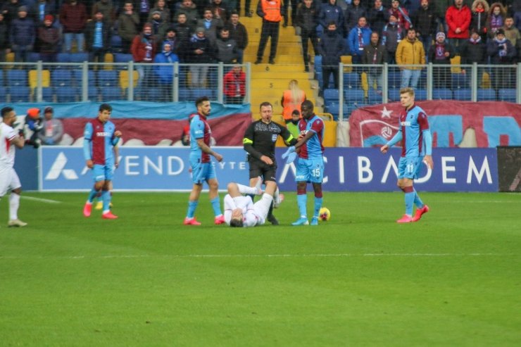 Süper Lig: Gençlerbirliği: 0 - Trabzonspor: 0 (İlk yarı)