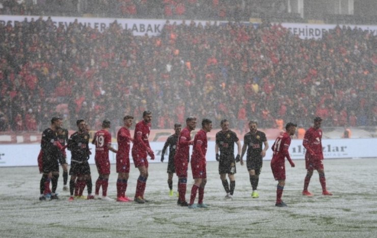TFF 1. Lig: Eskişehirspor: 3 - Altınordu: 0