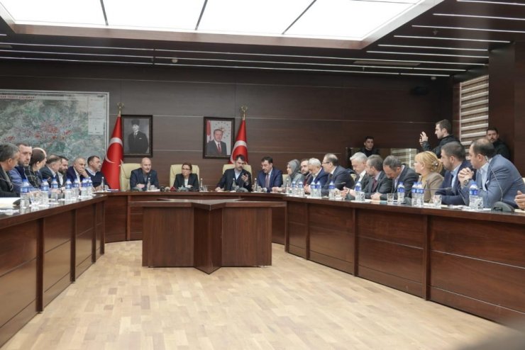 Ticaret Bakanı Pekcan: "Zarar görmüş esnafımızın 1 yıl süreyle kredi ve faizini TESKOMB ödeyecek"