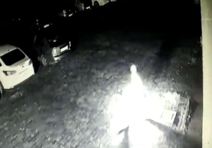 Terk eden sevgilisinin otomobilini kundakladı